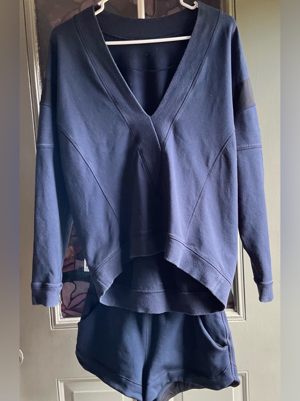 lululemon athletica Deep Navy V-Neck Sweat Tunic sz 6 and matching shorts sz 4